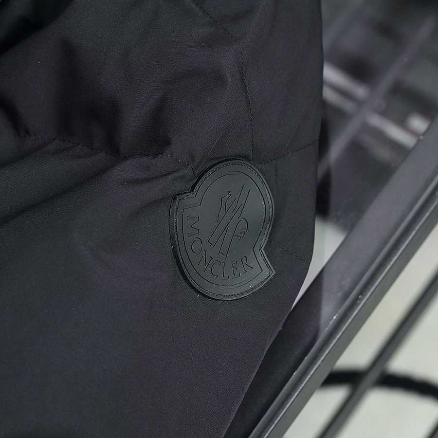 Moncler Short Down Jacket - DopestKickz