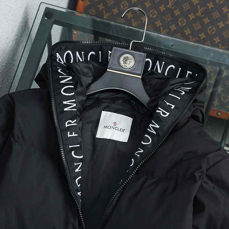Moncler Short Down Jacket - DopestKickz