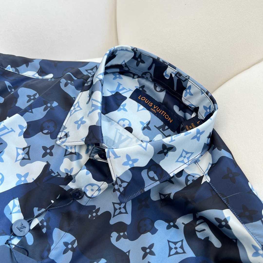 Louis Vuitton Camo Regular Silk Shirt   1A7XVH - DopestKickz