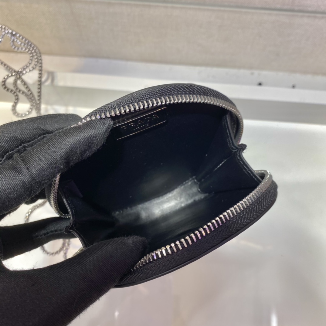 Prada Logo Leather Shoulder Bag(12-12-2cm) - DopestKickz