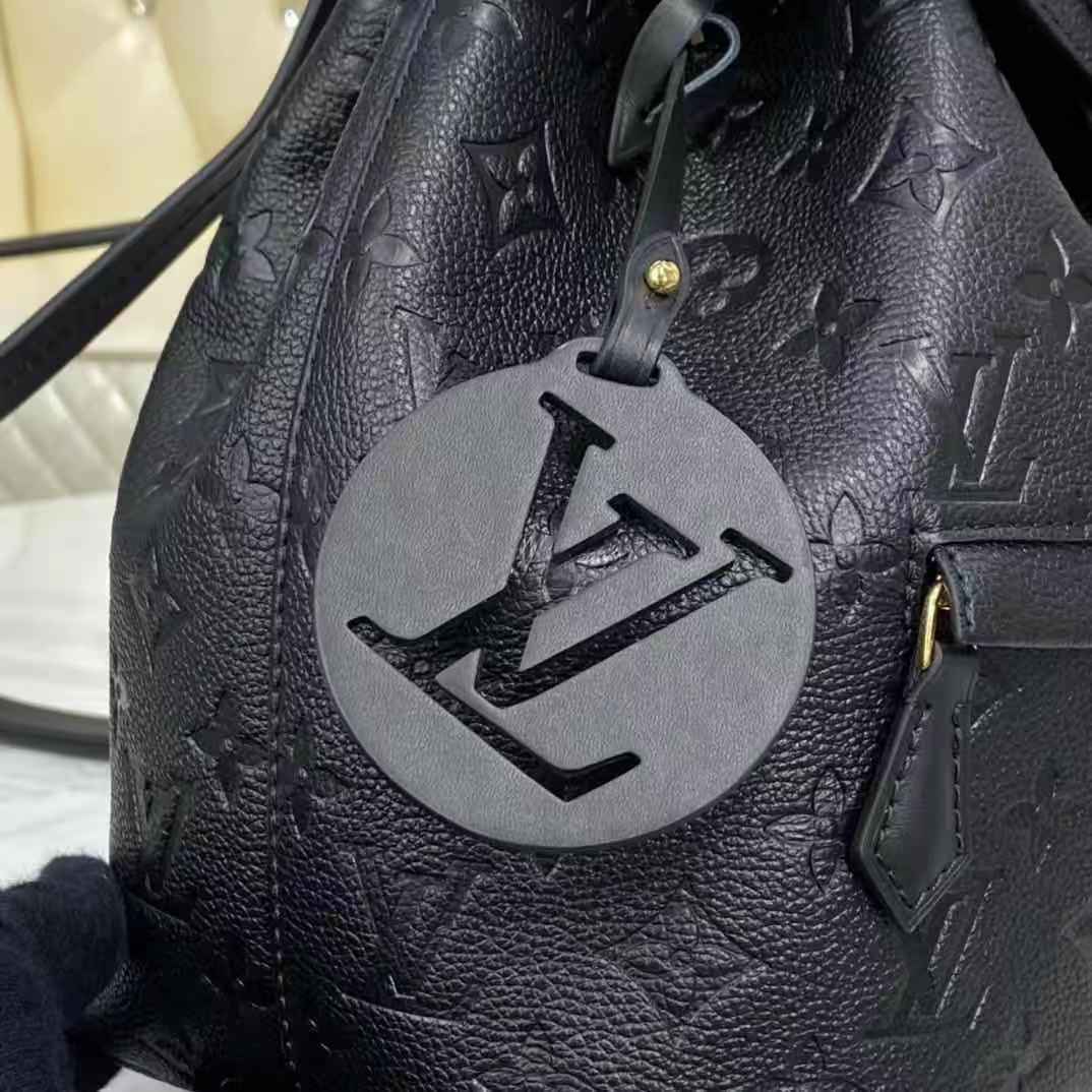 Louis Vuitton Montsouris Backpack (27.5-33-14cm)  M45205 - DopestKickz