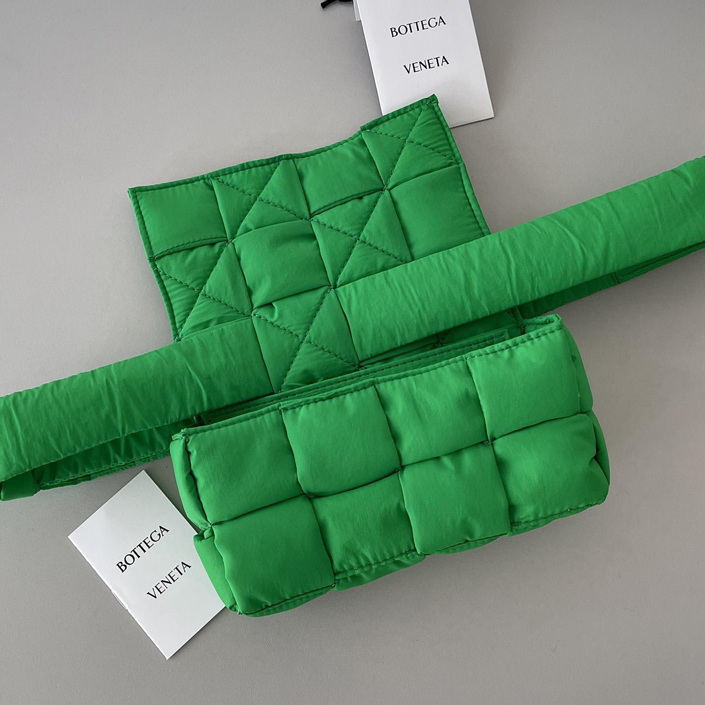 Bottega Veneta Padded Tech Cassette Padded Intreccio Nylon Cross-Body Bag(19-10-5cm) - DopestKickz