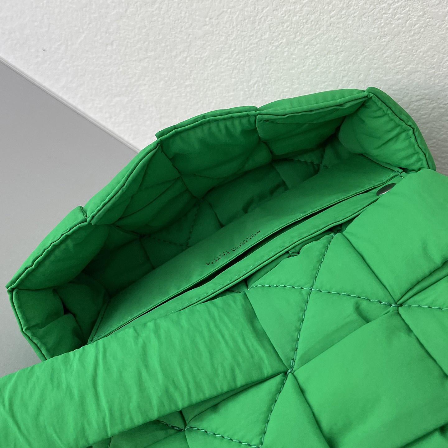 Bottega Veneta Padded Tech Cassette Padded Intreccio Nylon Cross-Body Bag(19-10-5cm) - DopestKickz