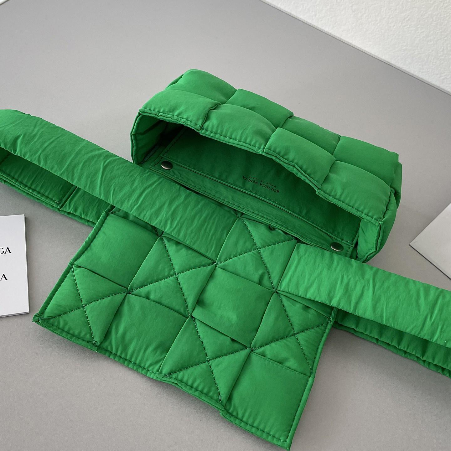 Bottega Veneta Padded Tech Cassette Padded Intreccio Nylon Cross-Body Bag(19-10-5cm) - DopestKickz