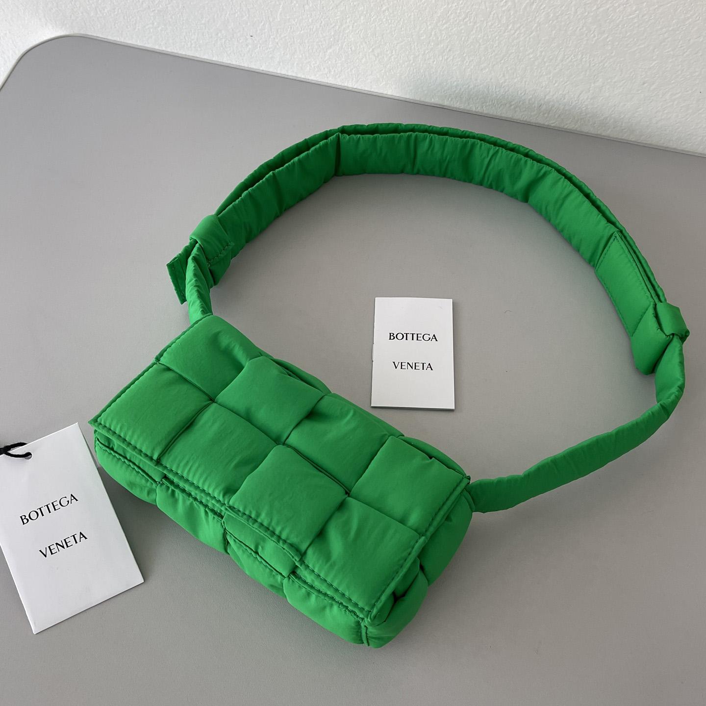 Bottega Veneta Padded Tech Cassette Padded Intreccio Nylon Cross-Body Bag(19-10-5cm) - DopestKickz