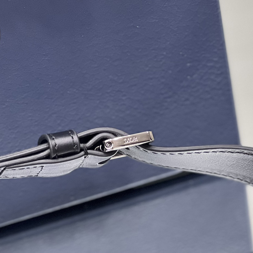 Dior Hit The Road Messenger Pouch(20.5-15-7 cm) - DopestKickz