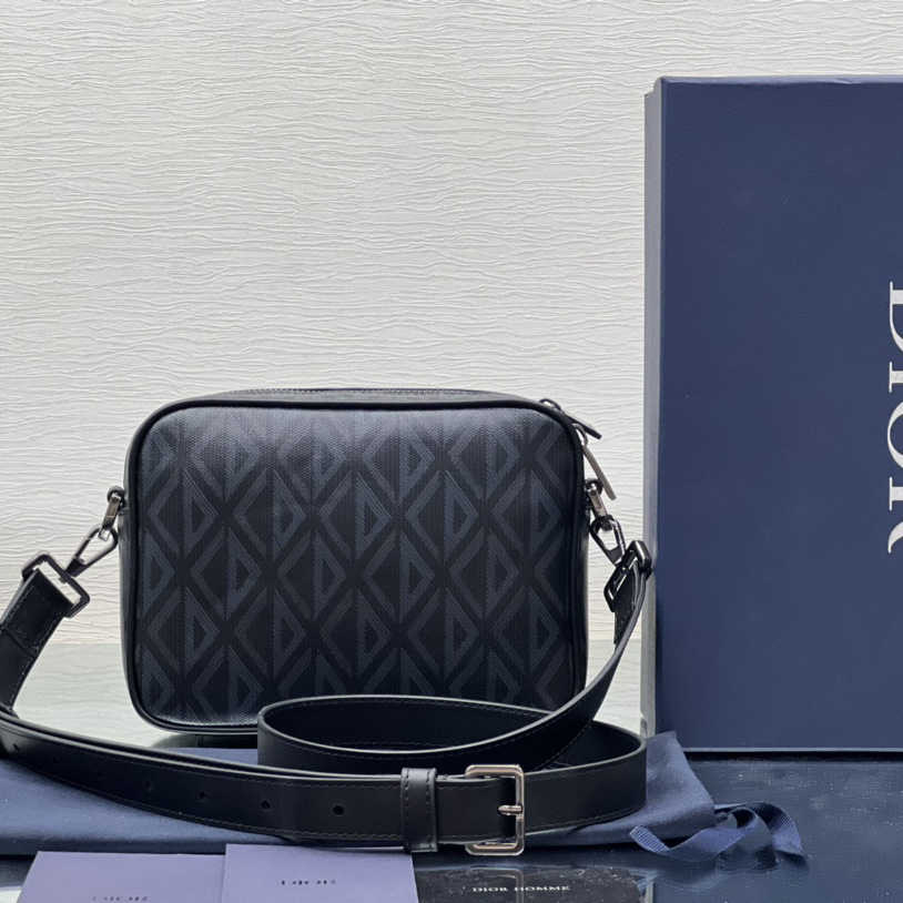 Dior Hit The Road Messenger Pouch(20.5-15-7 cm) - DopestKickz