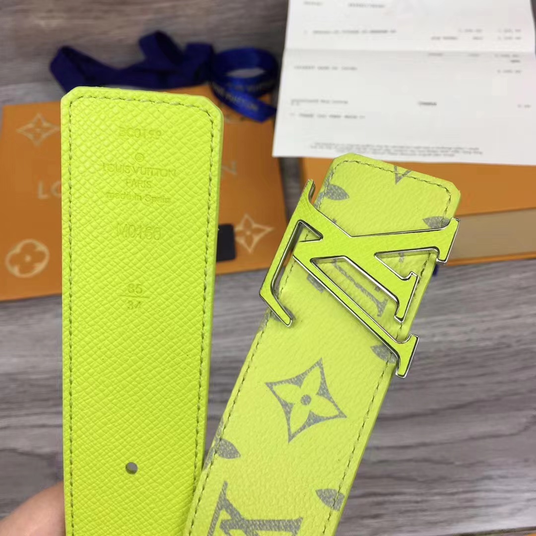 Louis Vuitton Intiales Reversible 40MM      - DopestKickz