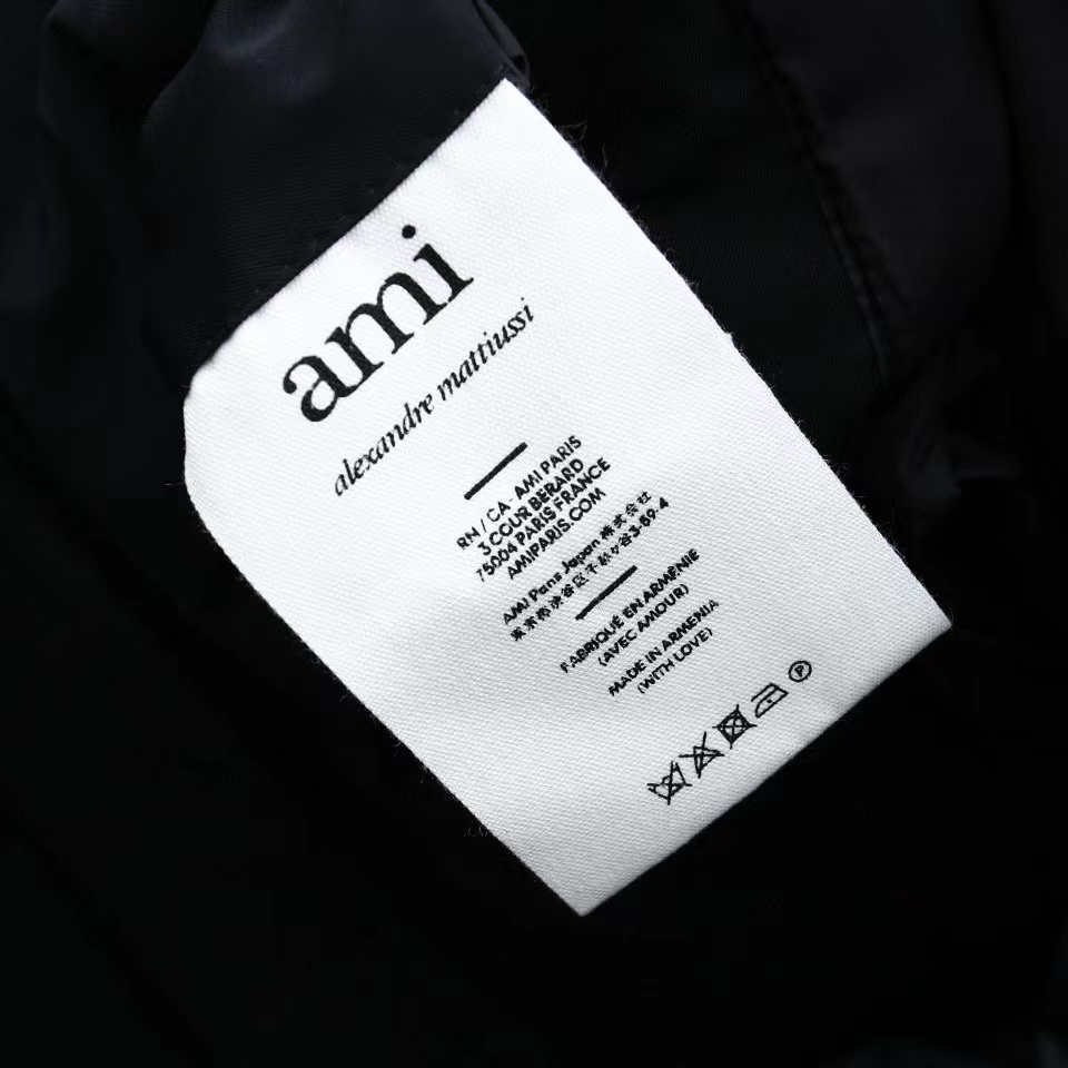 Ami Paris Ami de Coeur-patch padded jacket - DopestKickz