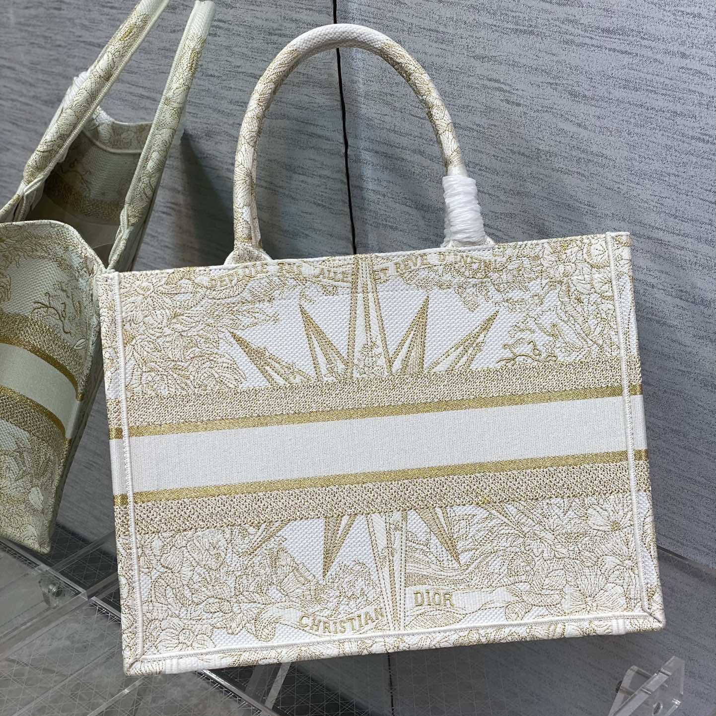 Dior Medium Dior Book Tote(36-18-28cm) - DopestKickz