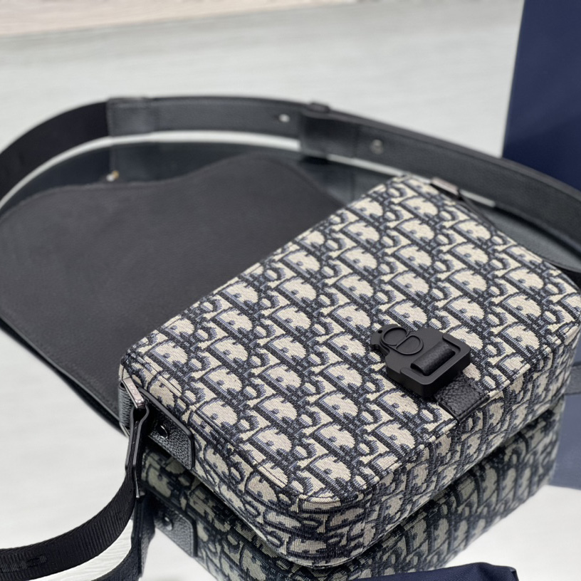 Dior Mini Saddle Bag With Strap(23-18-6 cm) - DopestKickz