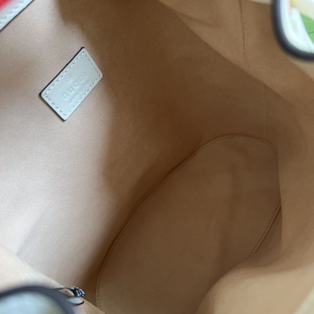 Gucci Diana Small Bucket Bag (23.5-38-10.5cm) - DopestKickz