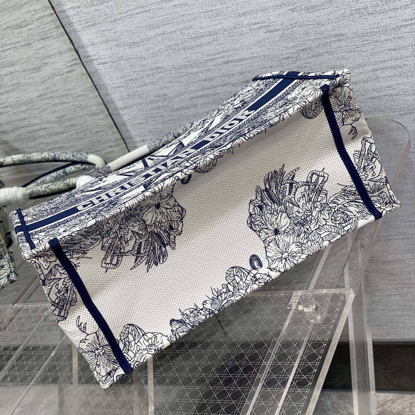 Dior Medium Dior Book Tote(36-18-28cm) - DopestKickz