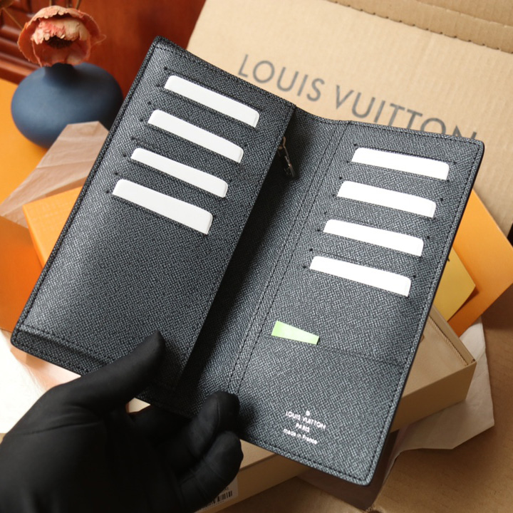 Louis Vuitton Pocket Organizer (10-19-2cm)   M81807 - DopestKickz