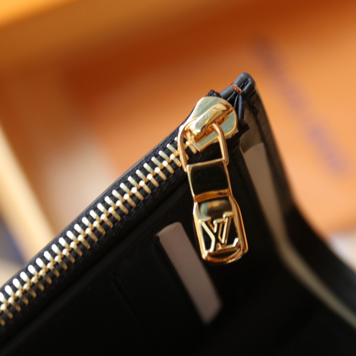 Louis Vuitton Dauphine Compact Wallet (12-9.5-3.5cm)   M68725 - DopestKickz