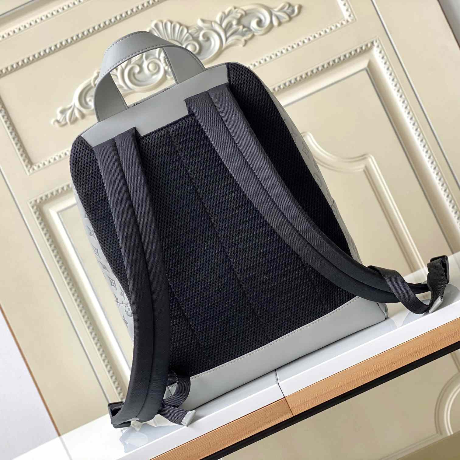 Louis Vuitton Backpack (33-41-18cm)  M46105 - DopestKickz