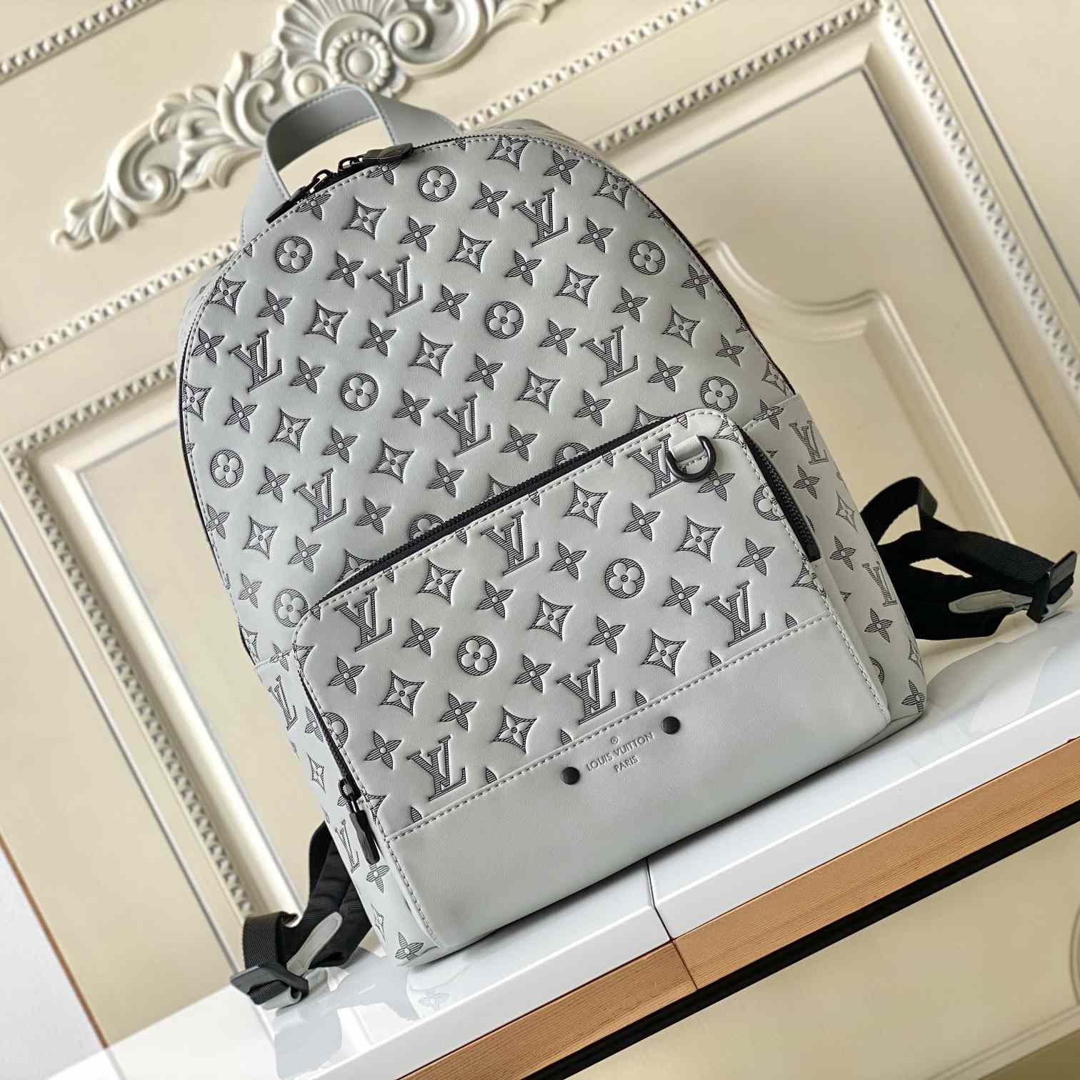 Louis Vuitton Backpack (33-41-18cm)  M46105 - DopestKickz