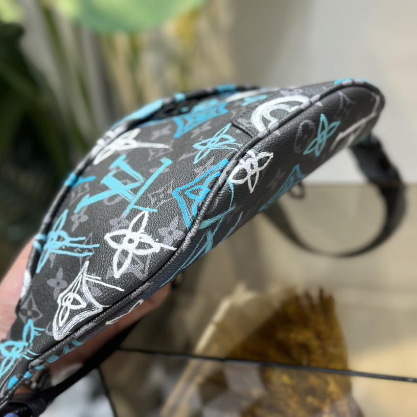 Louis Vuitton Discovery Bumbag(44-15-9cm)     M21397 - DopestKickz