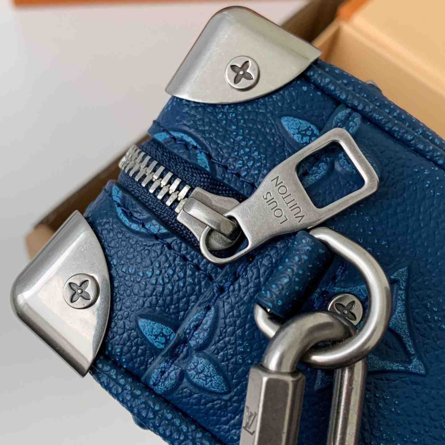 Louis Vuitton Mini Soft Trunk(18.5-13-8CM)  M21368 - DopestKickz