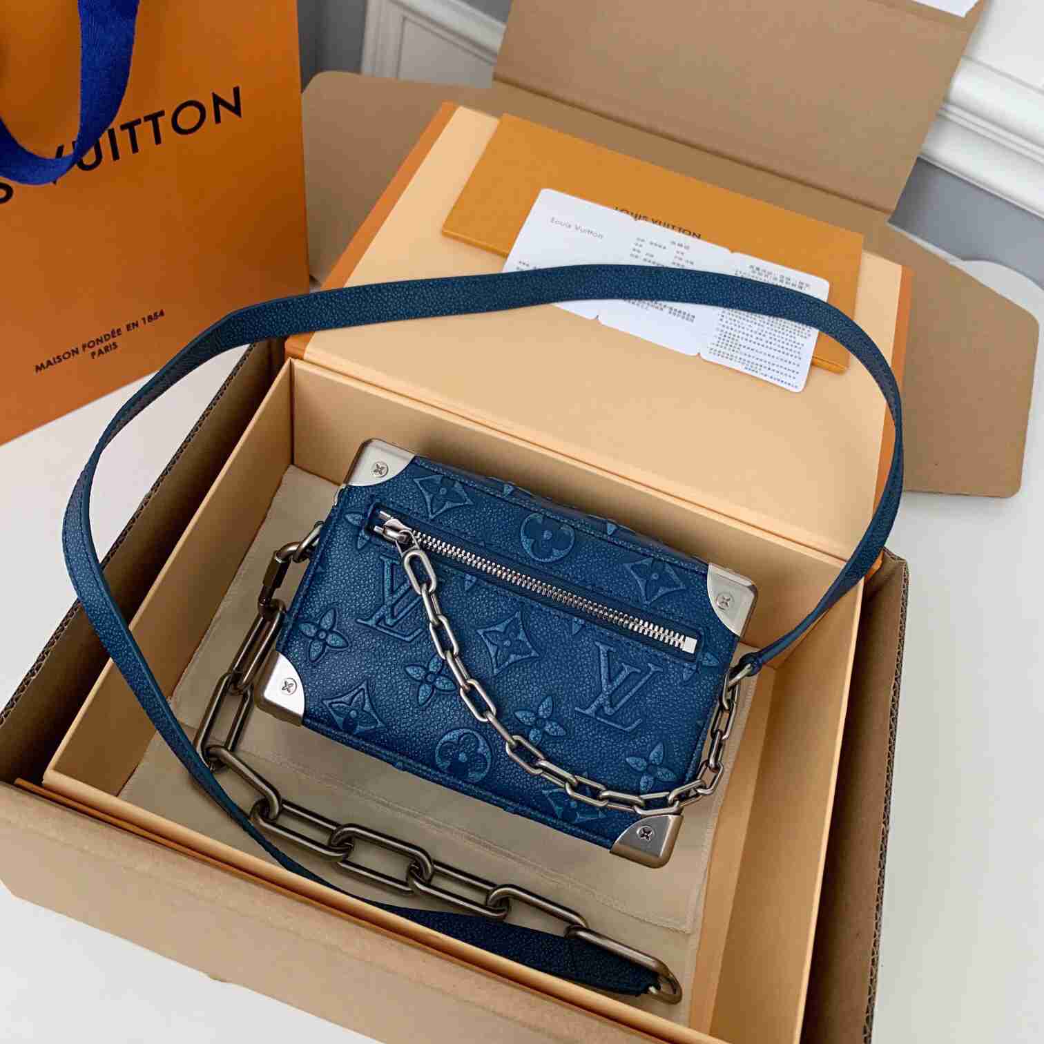 Louis Vuitton Mini Soft Trunk(18.5-13-8CM)  M21368 - DopestKickz