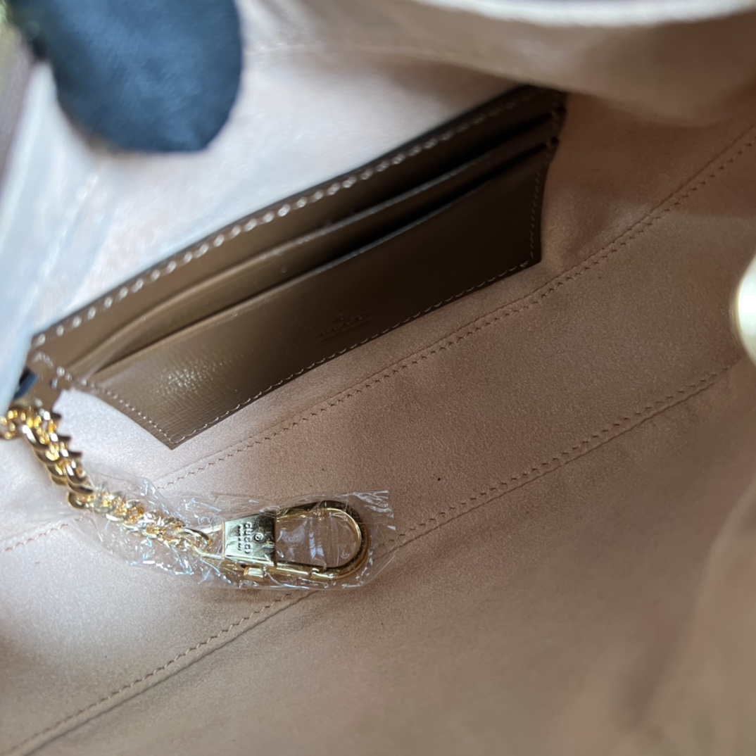 Gucci Half-Moon-Shaped Mini Bag With Interlocking G(22-12.5-5cm)   - DopestKickz