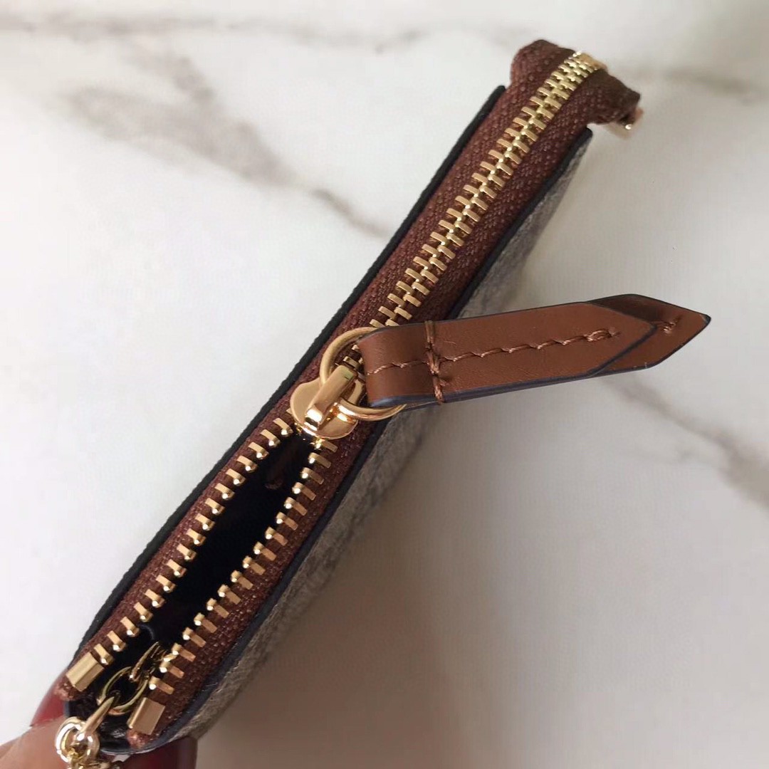 Gucci GG Supreme Key Pouch - DopestKickz