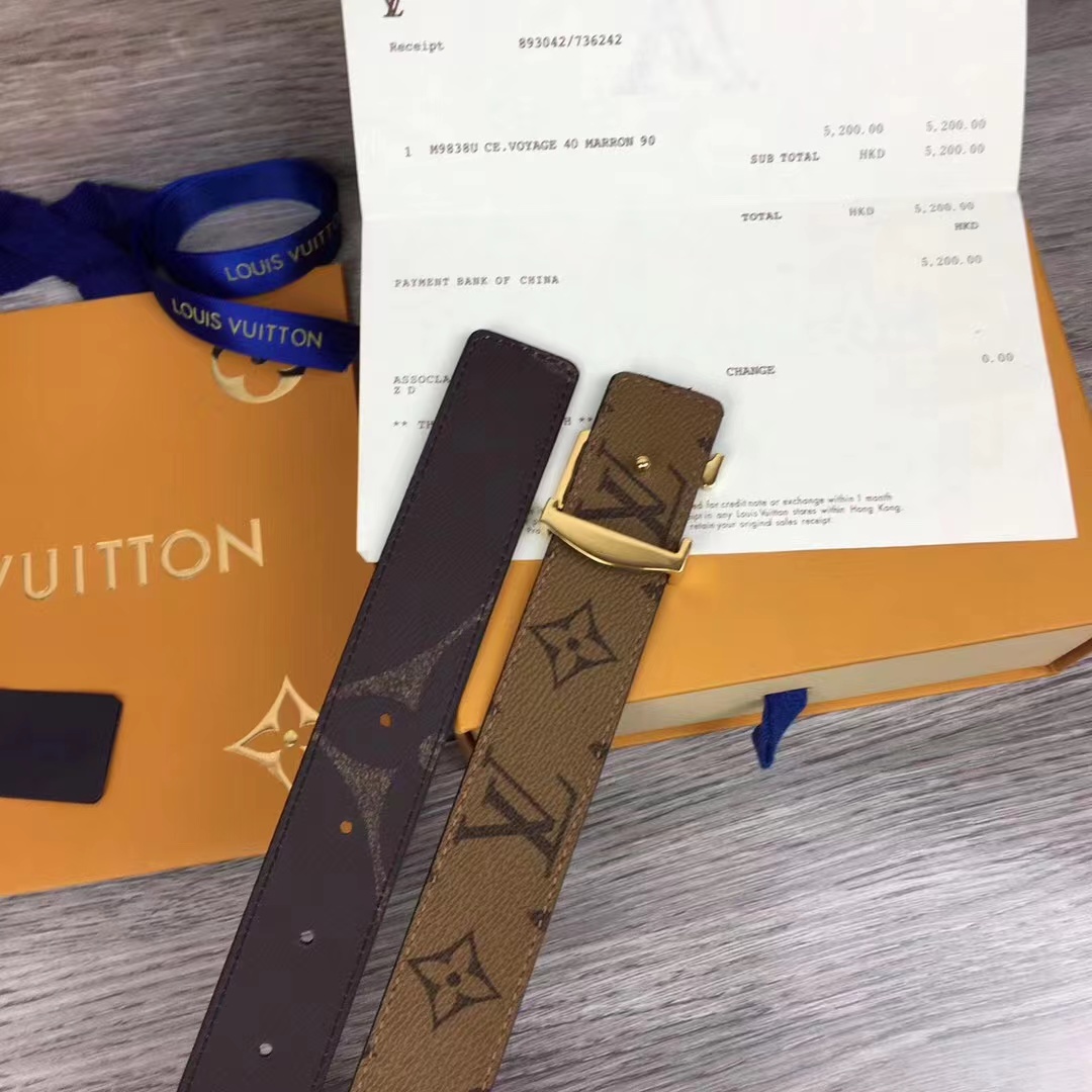 Louis Vuitton LV Iconic 30mm Reversible Belt    M0149V - DopestKickz