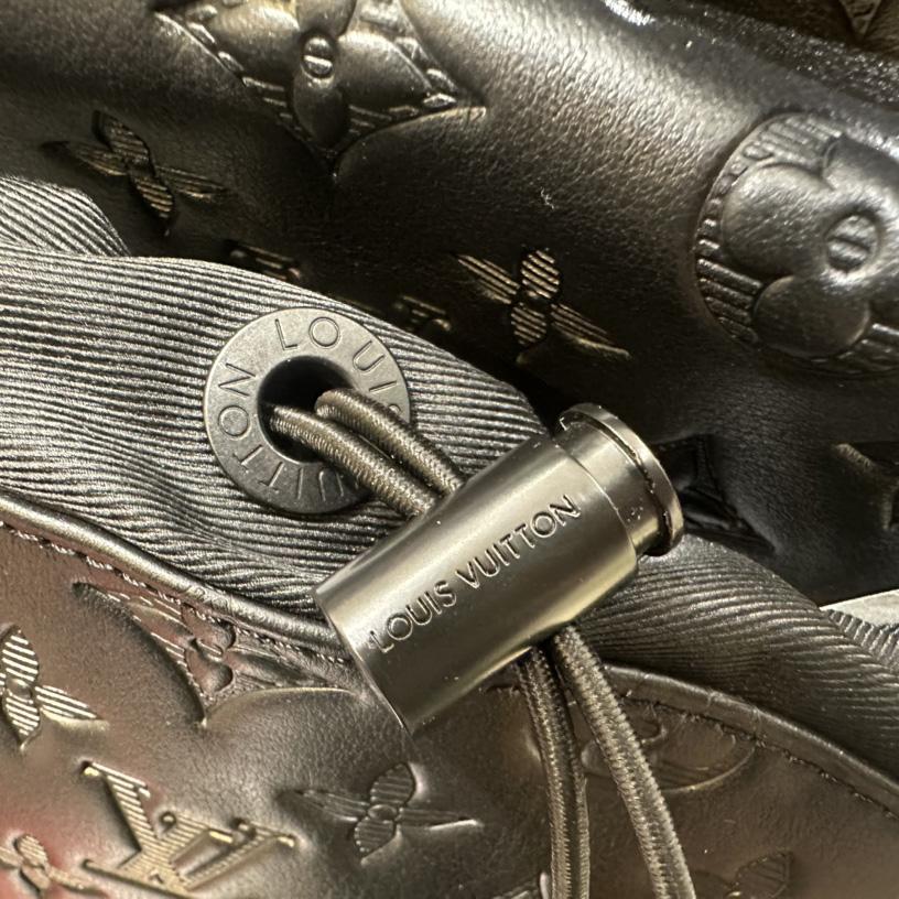 Louis Vuitton Discovery Backpack GM(35-54.5-19cm)  M43680 - DopestKickz