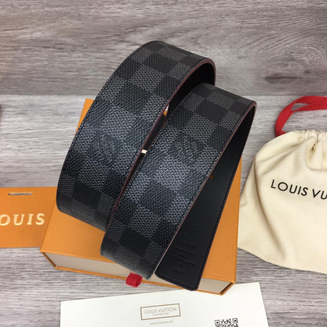 Louis Vuitton  LV Initiales 40mm Reversible Belt - DopestKickz