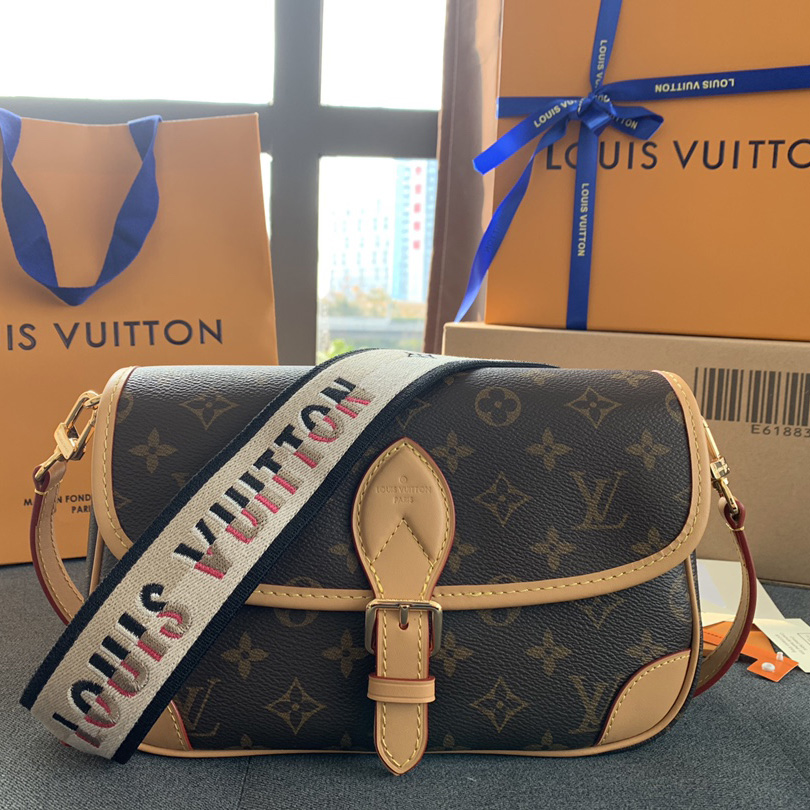 Louis Vuitton Diane(25-9-15cm)   M45985 - DopestKickz