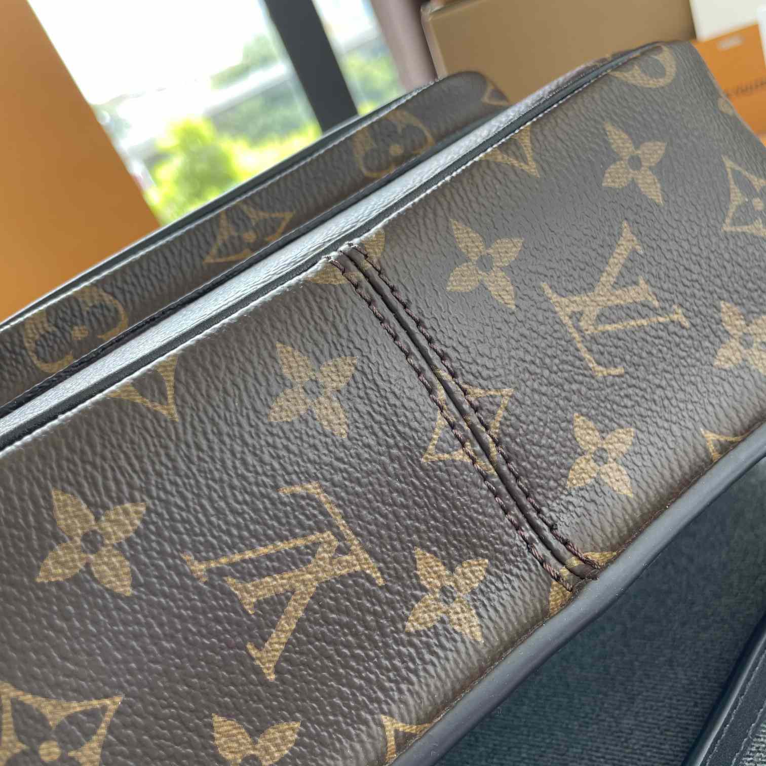 Louis Vuitton Passy(24-17-12cm)   M45592 - DopestKickz