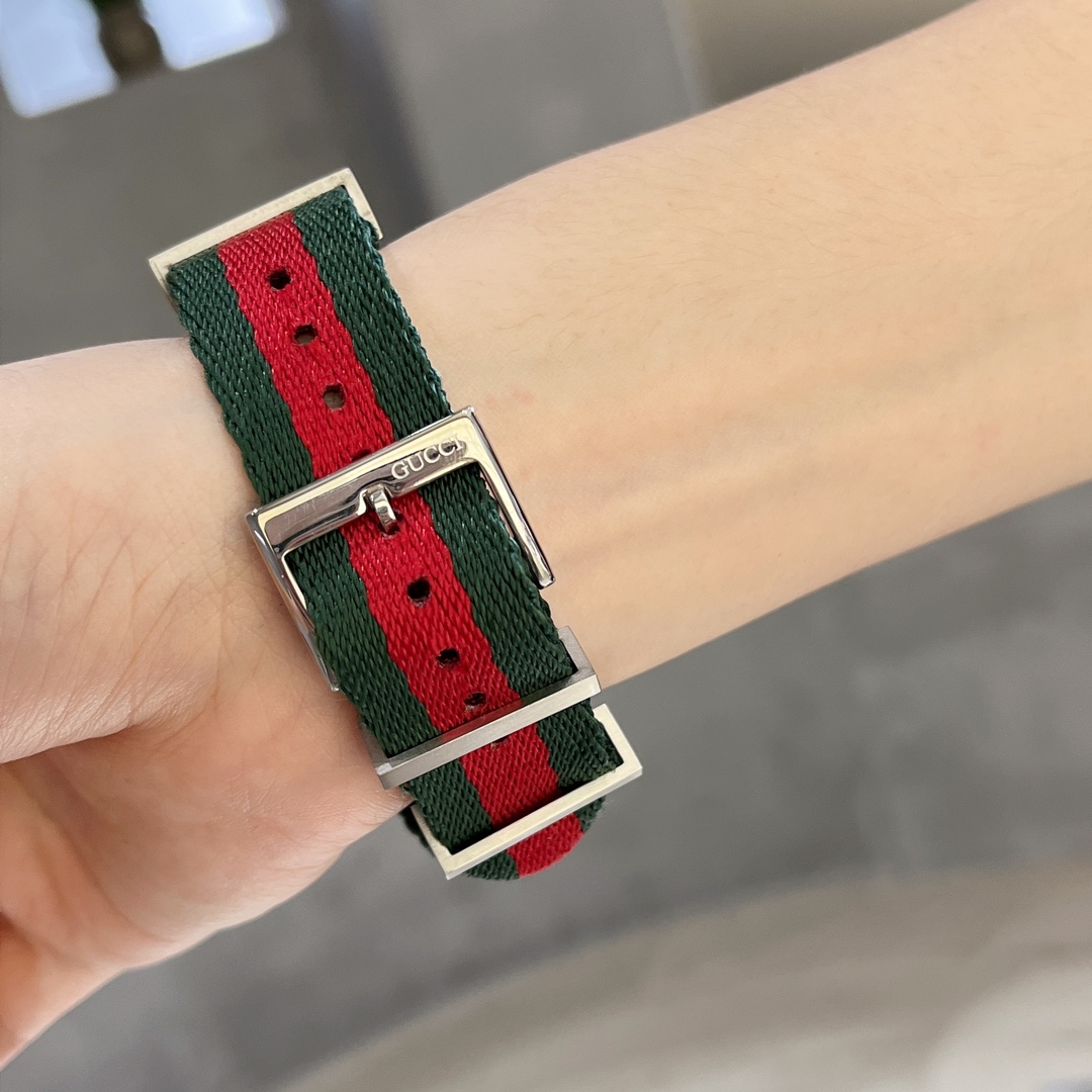 Gucci Dive Watch, 40mm - DopestKickz