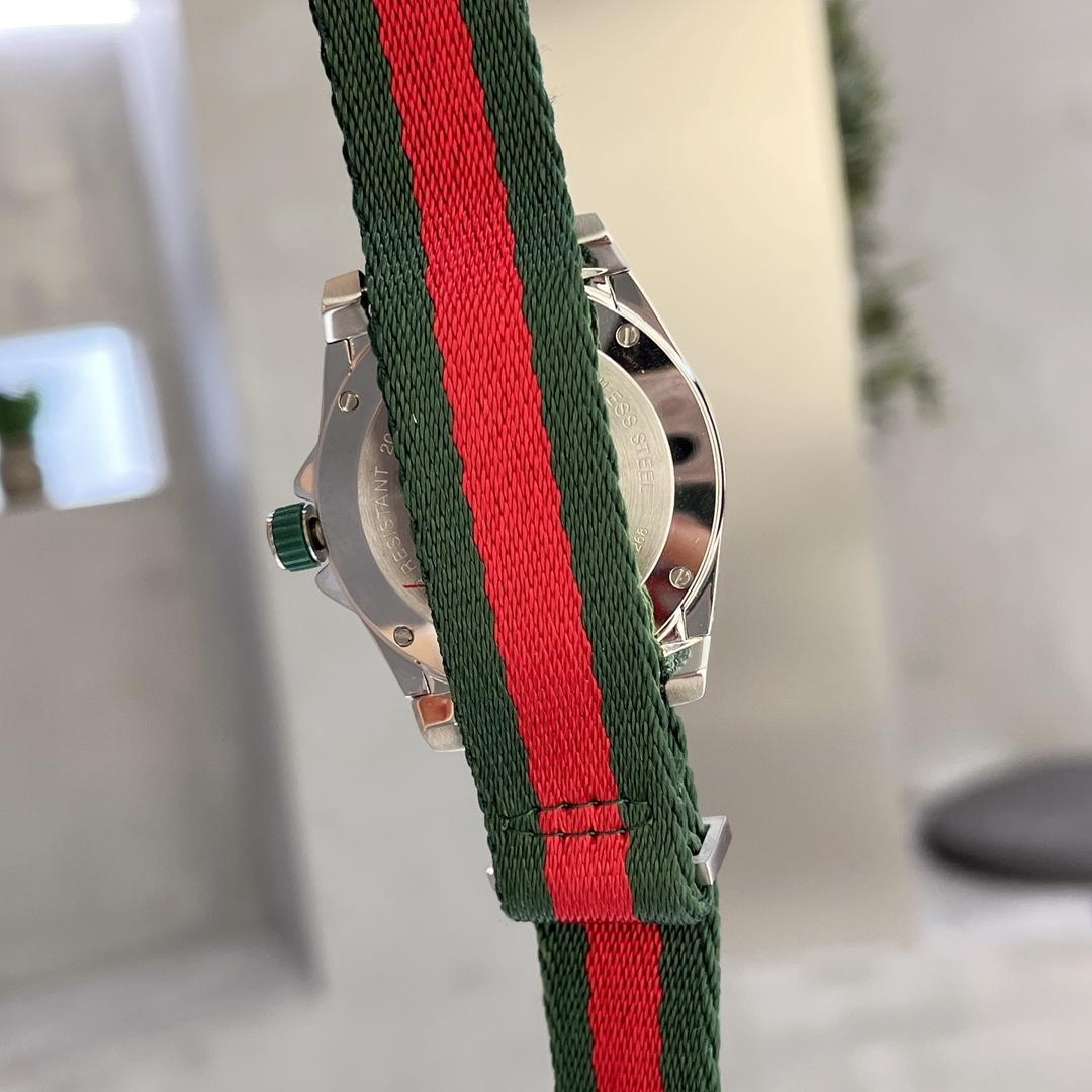 Gucci Dive Watch, 40mm - DopestKickz