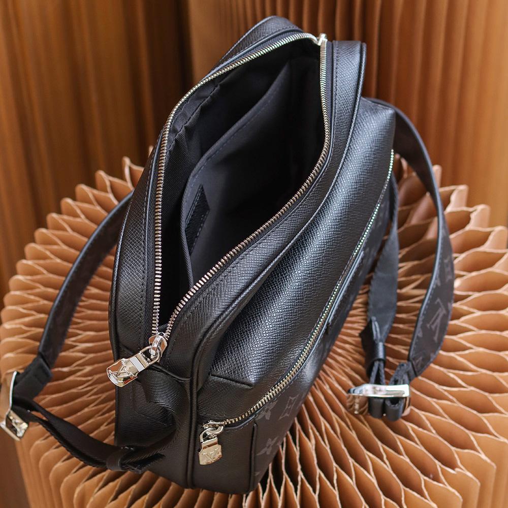  Louis Vuitton Outdoor Messenger(29.5-20-10.5cm)   M30233 - DopestKickz