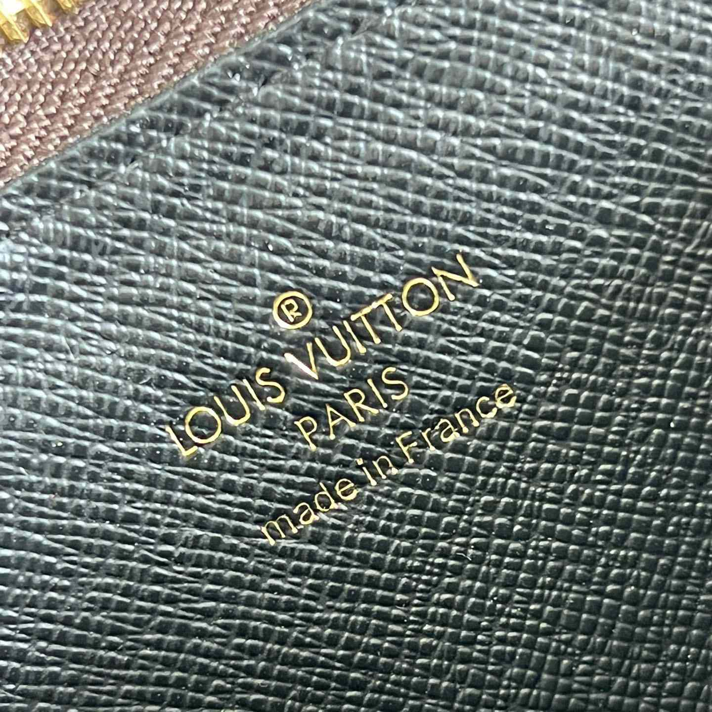 Louis Vuitton  Card Holder Recto Verso(13-9.5-2.5cm)  M81303 - DopestKickz