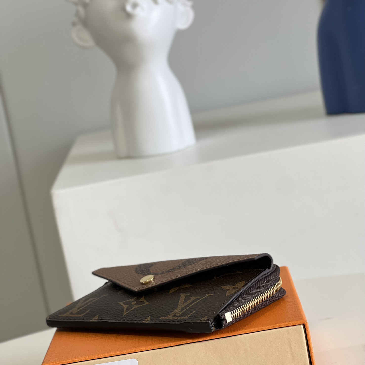 Louis Vuitton  Card Holder Recto Verso(13-9.5-2.5cm)  M81303 - DopestKickz