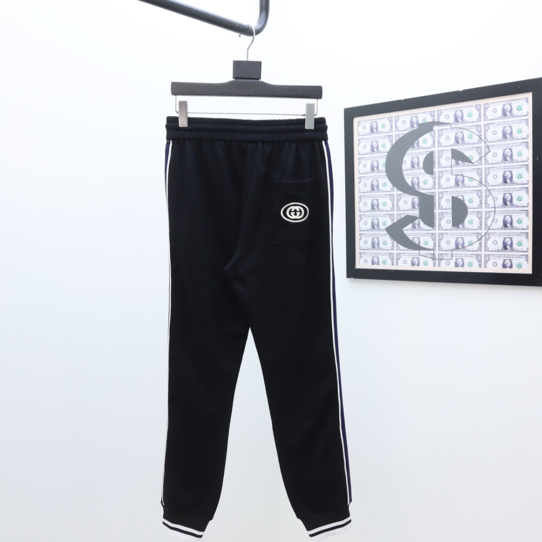 Gucci Zip Jacket & Jogging Pants - DopestKickz
