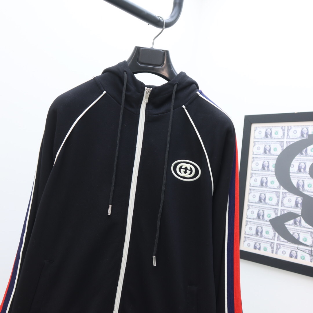 Gucci Zip Jacket & Jogging Pants - DopestKickz