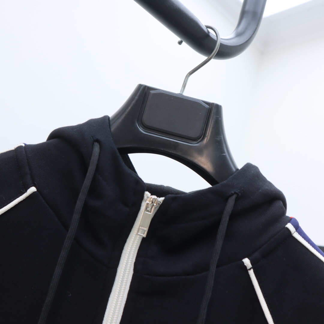 Gucci Zip Jacket & Jogging Pants - DopestKickz