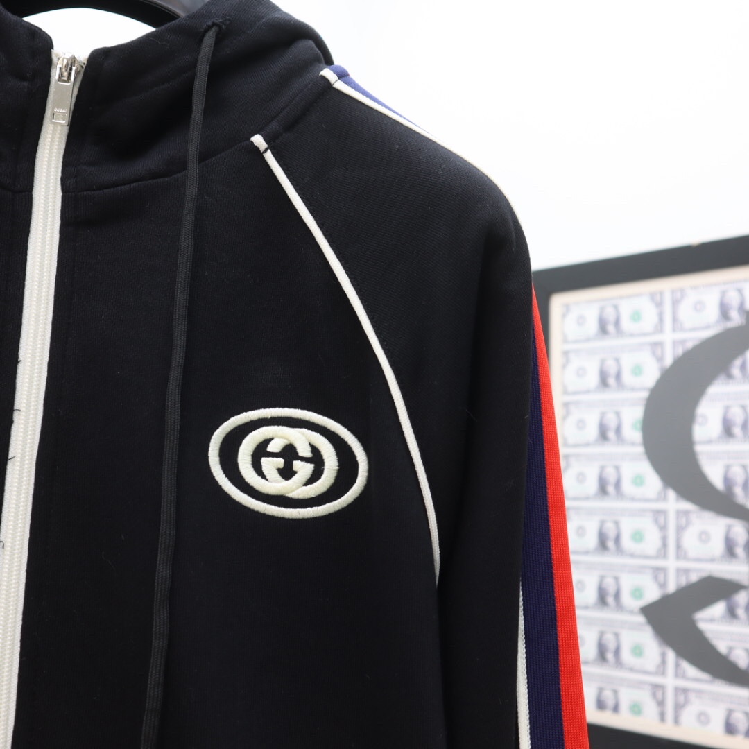 Gucci Zip Jacket & Jogging Pants - DopestKickz