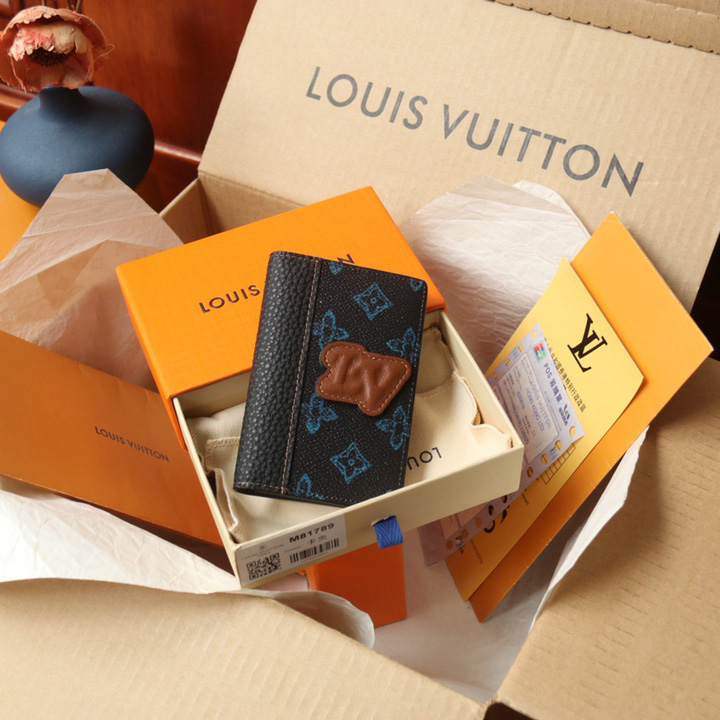 Louis Vuitton Pocket Organizer (7.5-11.1-1cm)   M81789 - DopestKickz