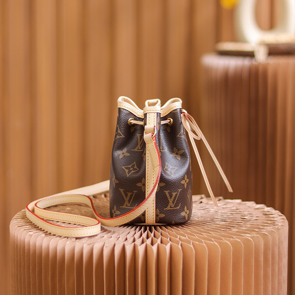  Louis Vuitton Nano Noe(13-16-10cm)   M41346 - DopestKickz