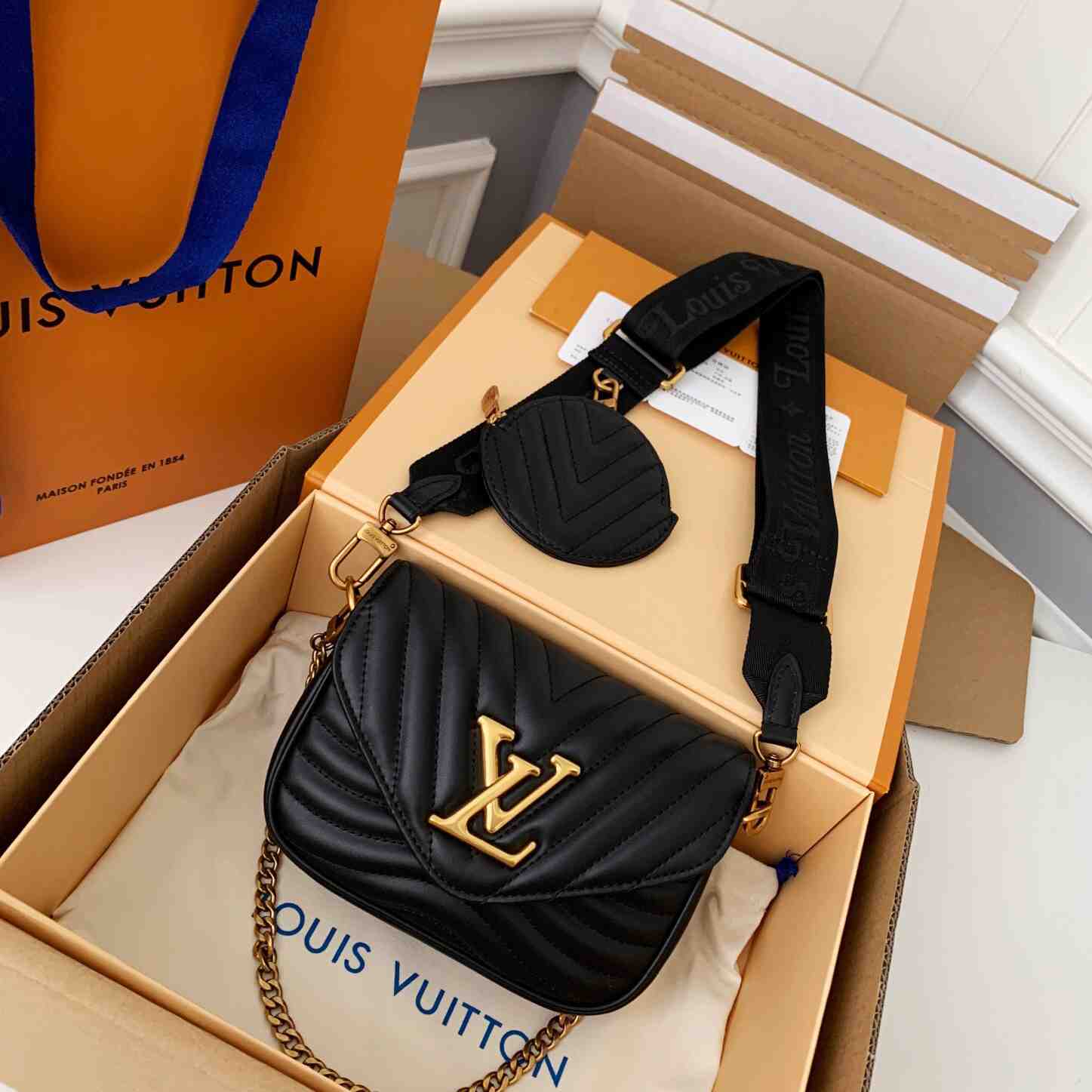  Louis Vuitton New Wave Multi-Pochette(19-14-5cm)   M56461 - DopestKickz