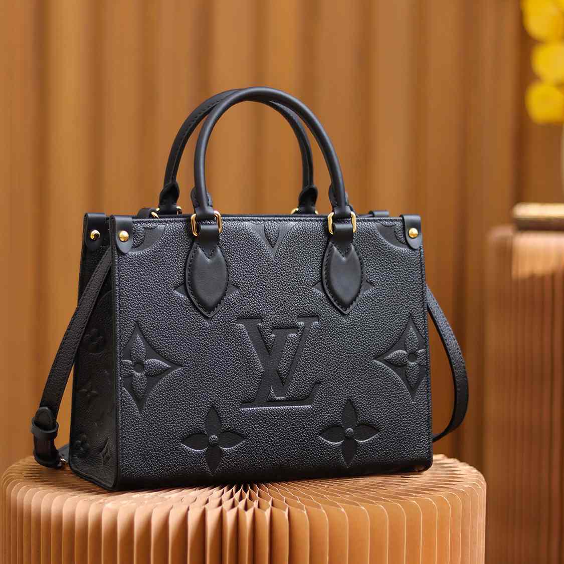 Louis Vuitton Onthego PM(25-19-11.5cm)   M45653 - DopestKickz