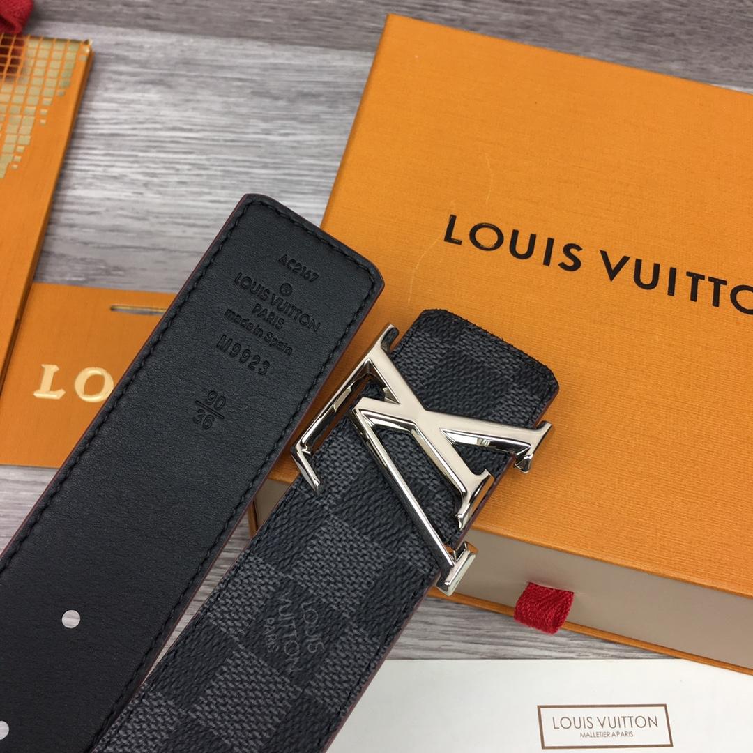 Louis Vuitton  LV Initiales 40mm Reversible Belt - DopestKickz