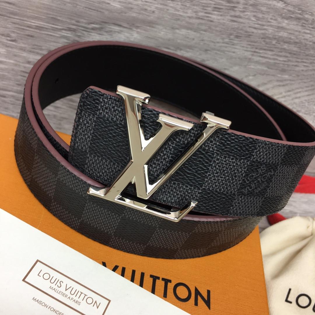 Louis Vuitton  LV Initiales 40mm Reversible Belt - DopestKickz