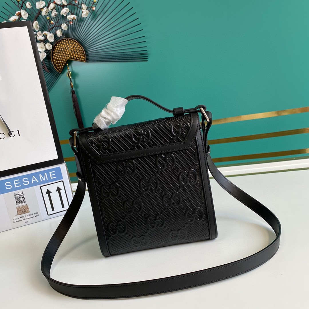 Gucci Embossed GG Motif Messenger Bag - Black(18-20-5.4cm)    625782 - DopestKickz
