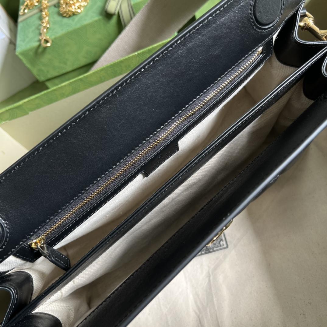 Gucci GG Matelassé Leather Medium Bag(32.5-20-10cm)   - DopestKickz