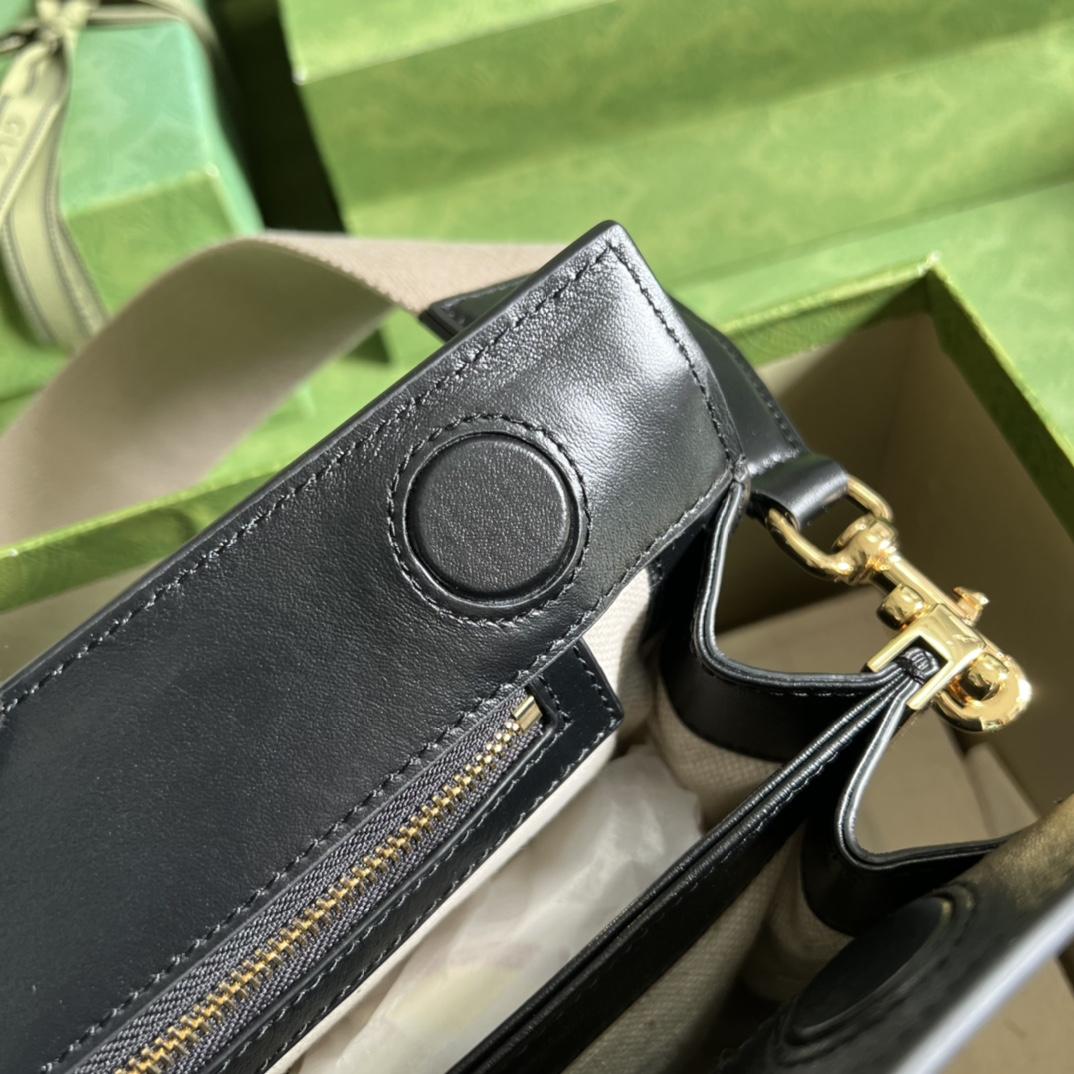 Gucci GG Matelassé Leather Medium Bag(32.5-20-10cm)   - DopestKickz