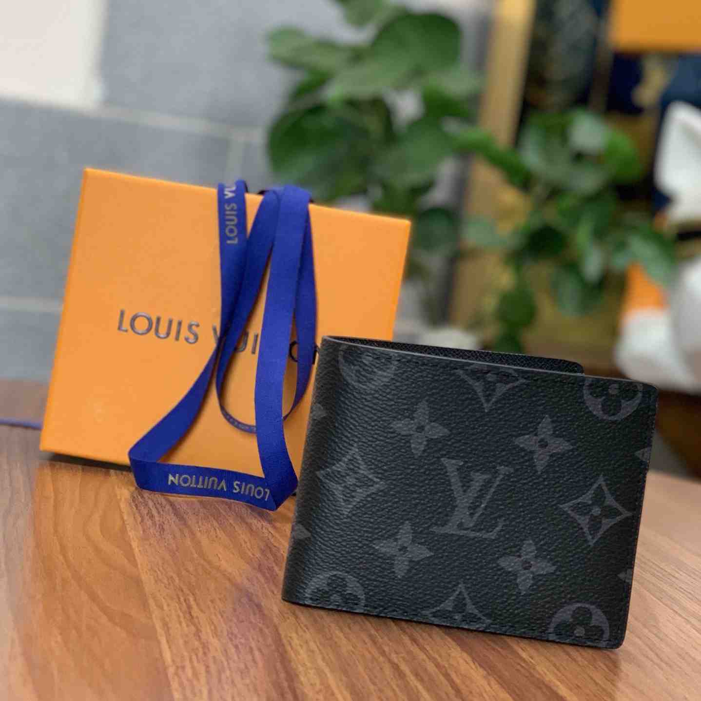 Louis Vuitton Multiple Wallet (11-8.5-1cm)     M61695 - DopestKickz